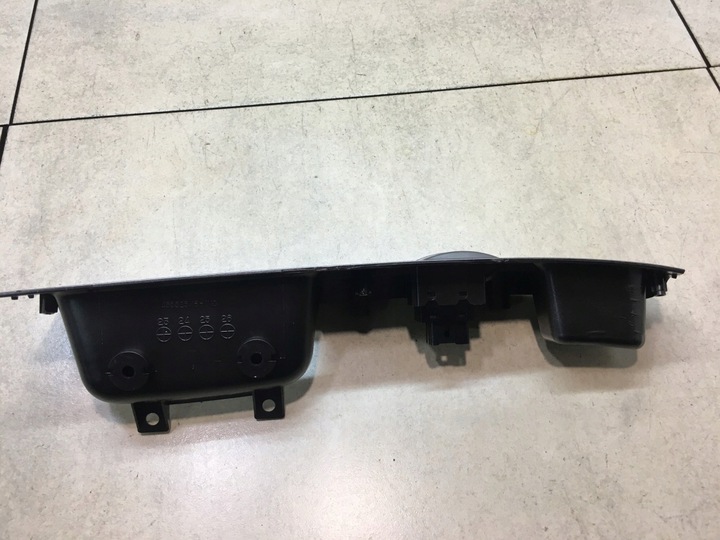 фото №6, Панель скла праві зад carens ii 0k2fa66380