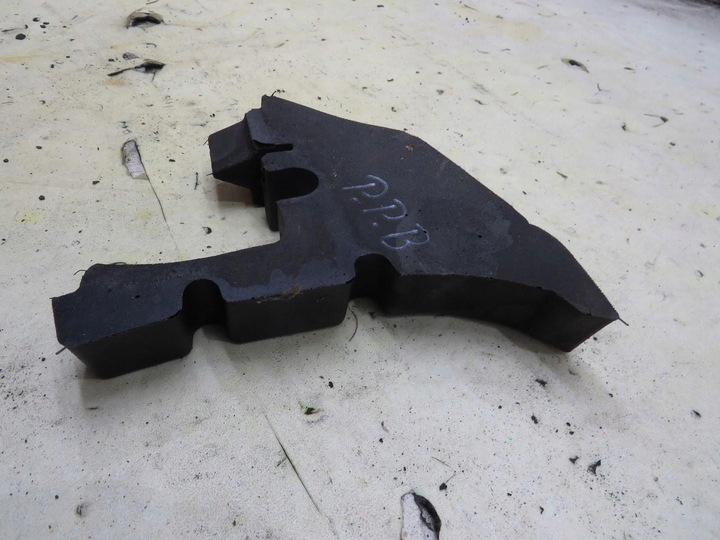 фото №2, Шумоизоляция крыльев левая audi q5 8r 8r0821198