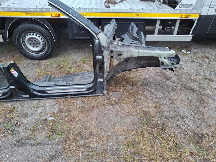 фото №2, Audi q3 8u четверть перед правая сторона порог