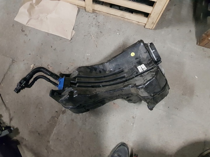 фото №1, Бак adblue audi q7 ii 2 4m0131878bf 4m0 4m