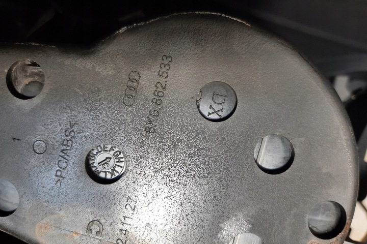 фото №8, Подлокотник audi a5 sportback 8ta 8k0864981d 2.0l дизель 105kw 2010