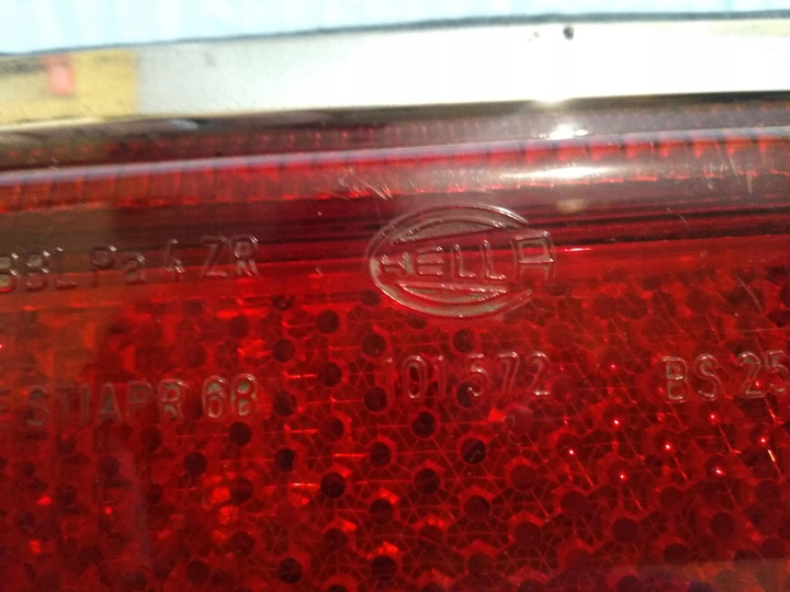 фото №15, Mercedes w115 лампа правые зад оригинал. 1158260651