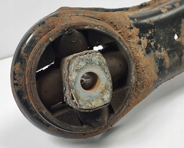 фото №2, Ступица поворотный кулак левый зад задняя volvo v40 1.8