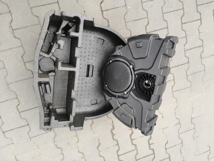 фото №6, Ford fiesta mk8 17-23- сабвуфер динамик пенополистирол