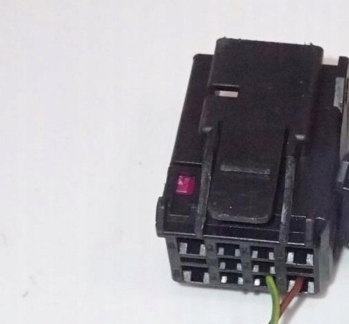 фото №1, Разъём штекер сидений перед audi a6 c6 4f0937743