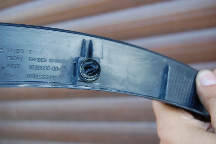 фото №13, Планка крыльев перед правая tesla y 168385900-00a