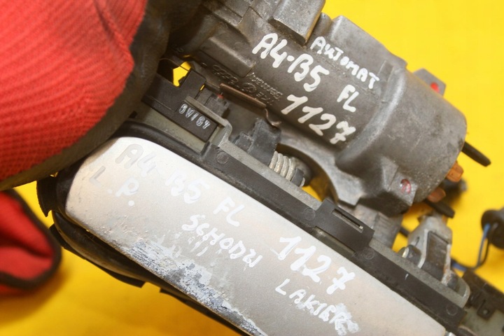 фото №13, Ручка левый перед замок зажигания з ключом a4 b5 fl