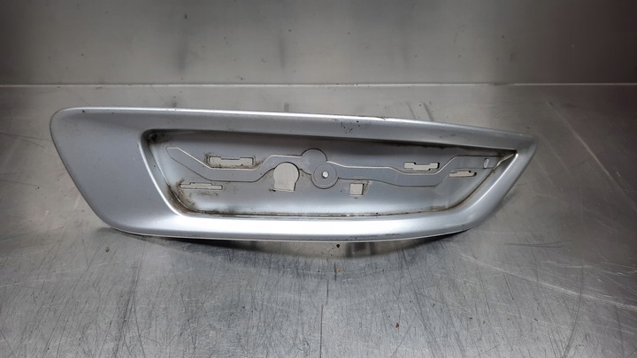 фото №1, Решётка бампера зад левая 30744513 volvo xc70 08-15r