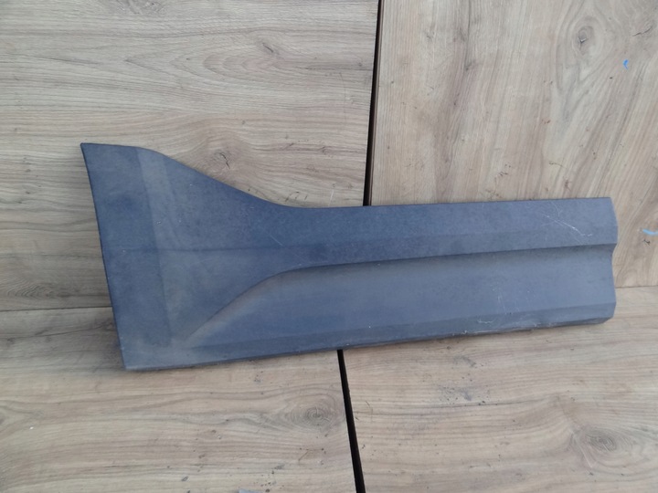 фото №1, Volvo xc40 2017 планка двері праві зад 31448343 оригінал