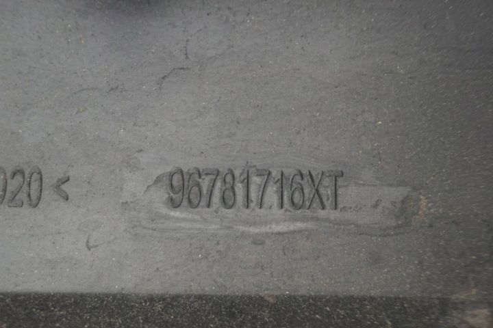 фото №10, Порог молдинг пороговая левая peugeot 2008 i 96781716xt p19