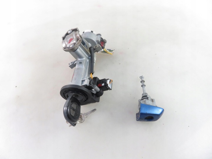 фото №12, Замок зажигания вставка suzuki swift iii 3397062j00