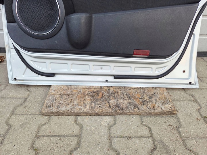 фото №11, Mercedes w169 дверь правые передние хром org. лак 761 состояние bdb bez ржавчина