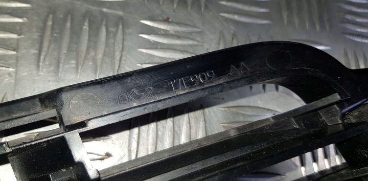 фото №7, Range rover vogue l405 решітка бампера ліва перед