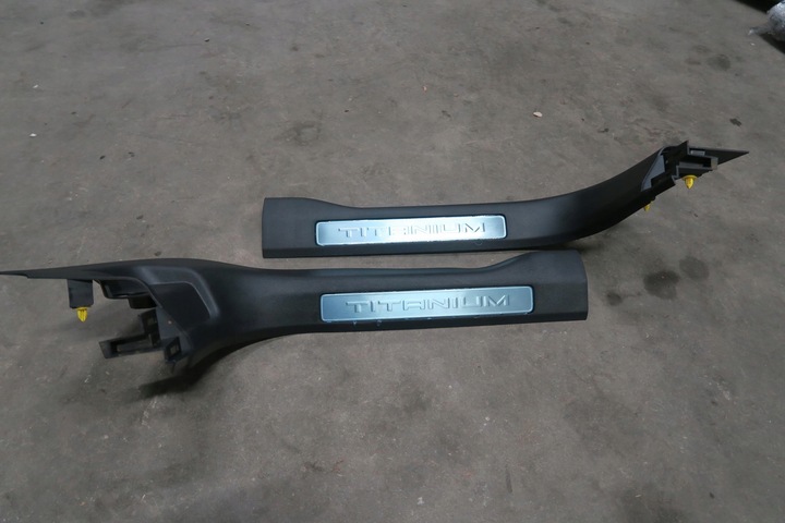 фото №1, Kuga mk3 титан накладка планка порогова права