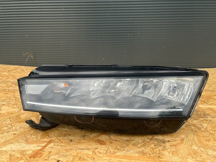 фото №1, Лампа левая перед skoda octavia iv 5e4 941 015 5e4941015