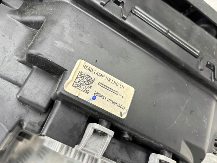 фото №14, Rivian r1t лампа левая правая перед c300000464 c300000465