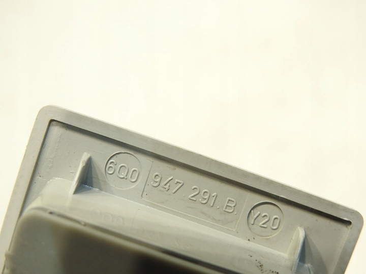 фото №5, Лампа освещение кабины зад vw sharan ii 6q0947291b