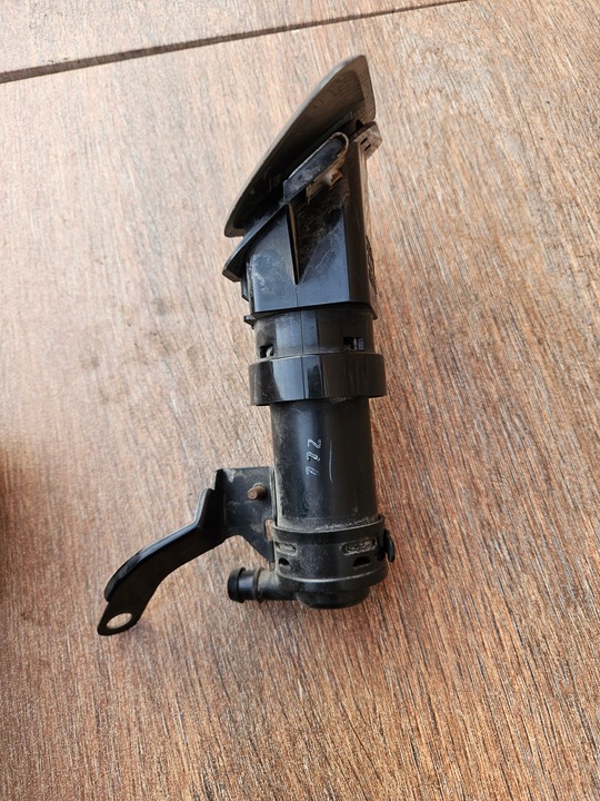 фото №9, Honda civic viii ufo 06-11r распылитель лампы левый комплект nh737m заглушка