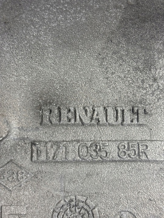 фото №7, Renault laguna iii 2012 крепление генератора