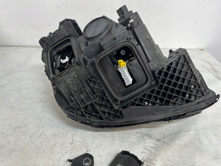 фото №10, Mercedes e класс w213 213 лампа перед передняя левая полный led оригинал европа