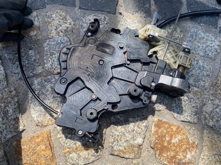 фото №11, Vw caddy iii 2k5 замок дверь правый 2k5843654d оригинал