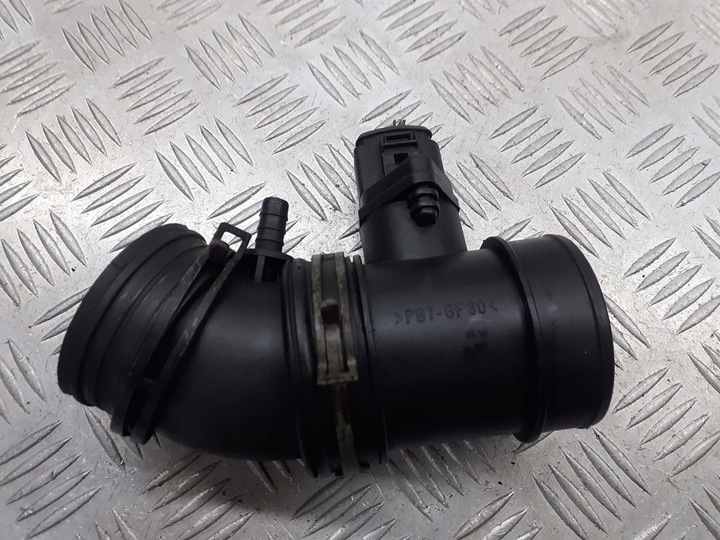 фото №1, Труба впускная воздуха audi a2 1.6 fsi 8z0133356