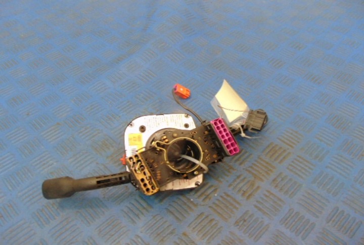 фото №3, Audi a4 b5 1.6b переключатель комбинированный 4d0951543d