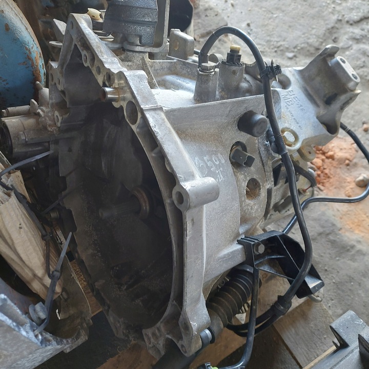 фото №1, Citroen c3 peugeot 3008 opel crossland 1,2 thp механическая коробка передач коробки передач