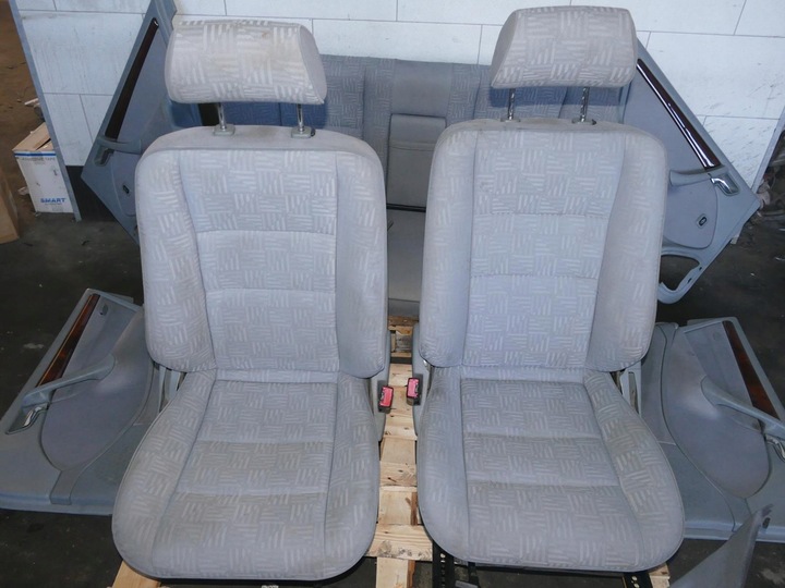 фото №16, Mercedes c w202 рестайлинг sedan сиденье диван боковина обшивки стойка прокладка kpl