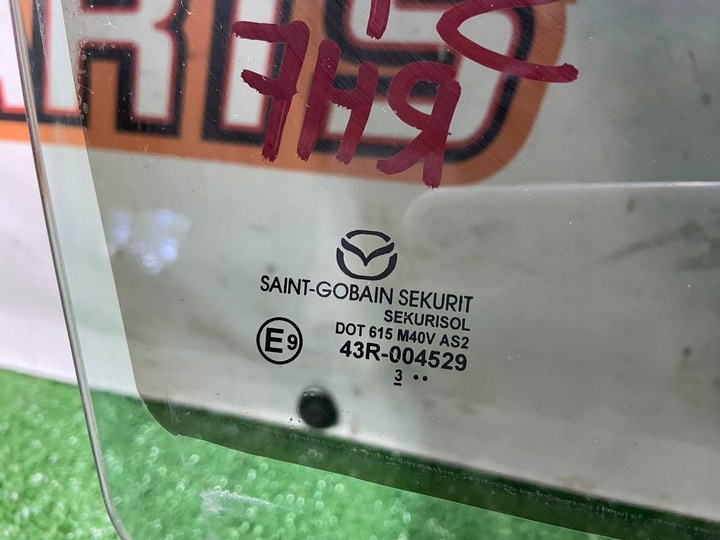 фото №3, Стекло дверь правые перед mazda 3 bm bhn158510a
