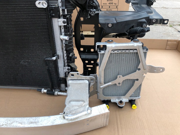 фото №5, Audi a8 d4 рестайлинг 4,0 tfsi перед комплектный ly9t lx7r i другие acc 360° 6 pdc