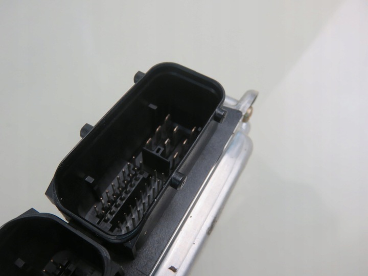 фото №3, Блок управления vw passat b5 1.9 tdi - atj 038906019aj 0281010303