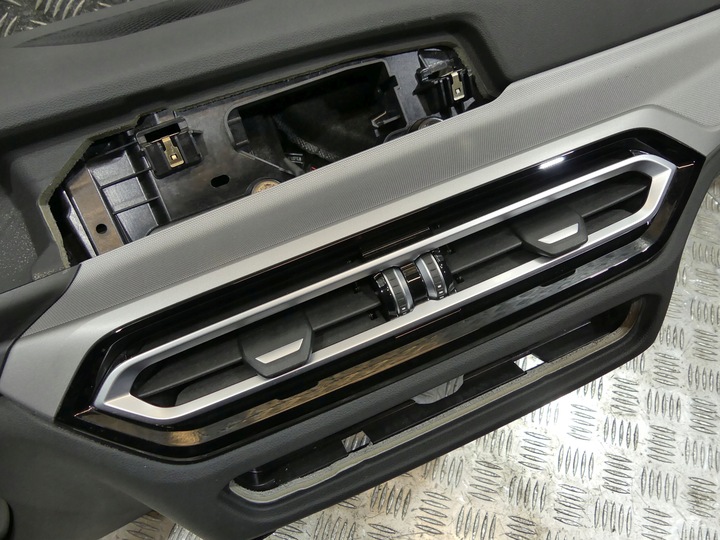 фото №6, Bmw g20 g22 g23 g26 g42 g80 рестайлинг панель раздаточная консоль bez hud оригинал