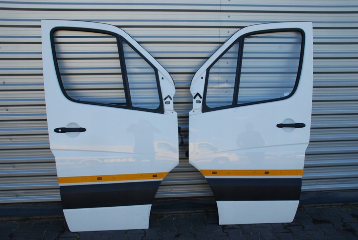 фото №1, Mercedes sprinter w 906 рестайлинг дверь l / p перед