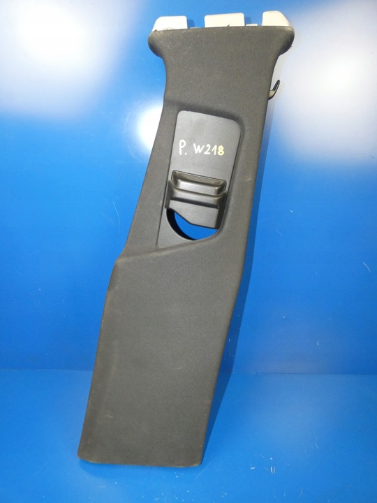 фото №1, Cls w218 защита стойка b втулка ремня правая