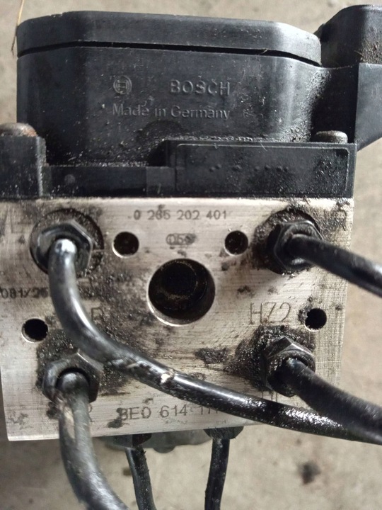 фото №8, Audi a8 s8 d2 4d 2000 насос abs 0265202401 8e0614111