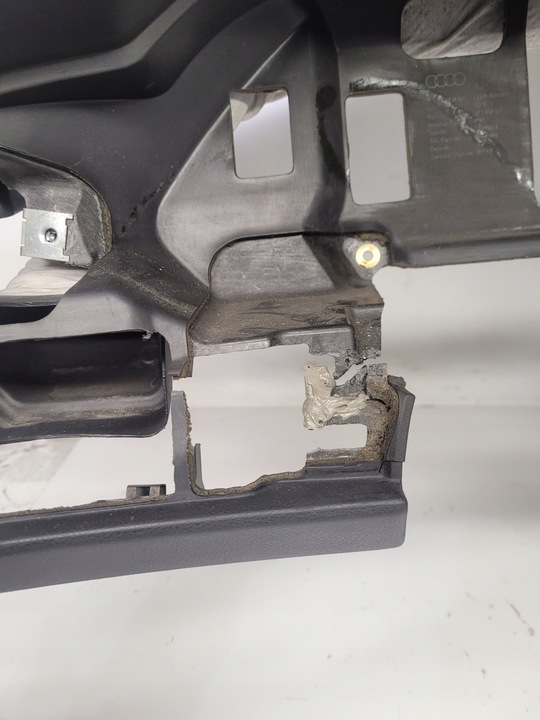 фото №7, Панель капот консоль audi a6 c6 4f1857041r європа