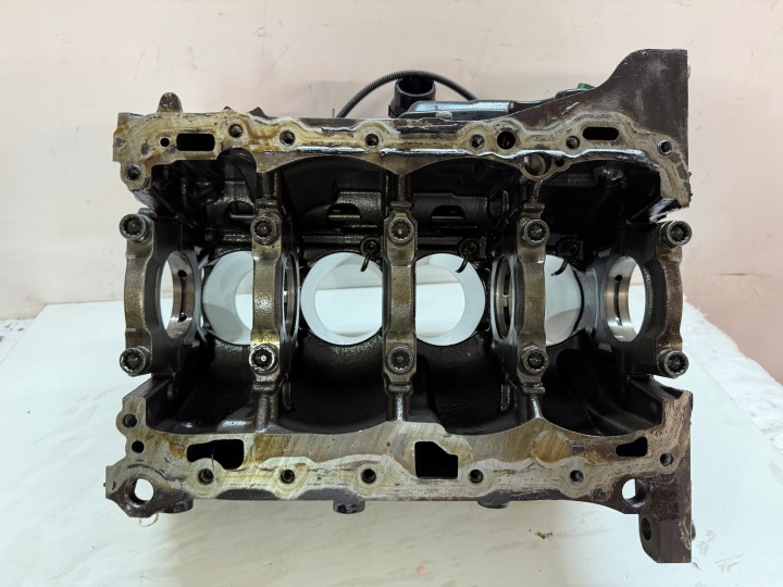 фото №13, Блок  двигуна 2.0 tsi ccz vw seat skoda audi 06h103021l оригінал śląsk