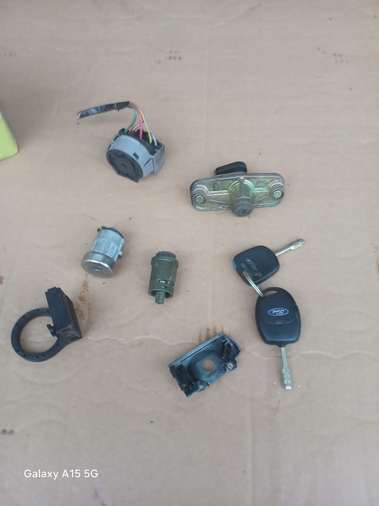 фото №1, Замок зажигания вкладыши ключи комплект ford mondeo mk3 mk 3