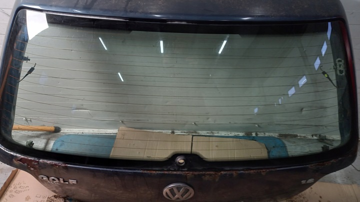 фото №1, Скло задня vw golf iv 01r 5двері hb