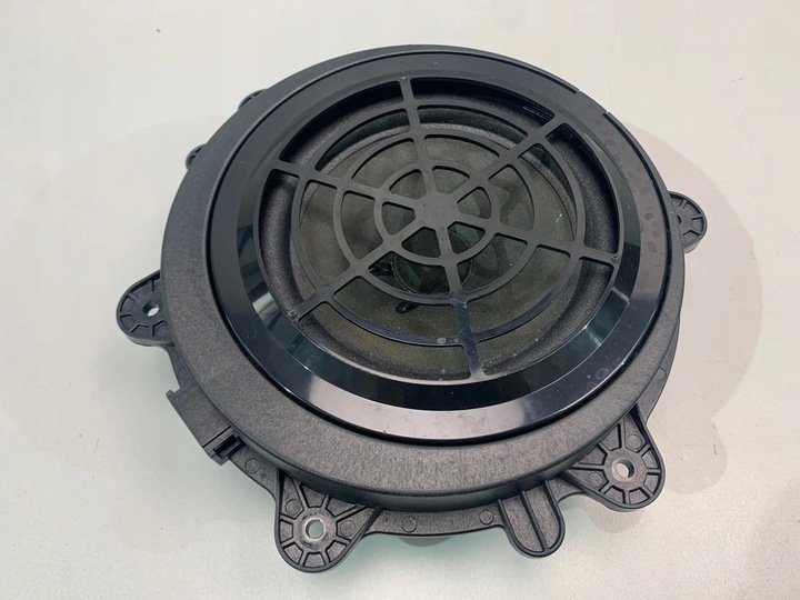 фото №1, Porsche cayenne 7p głośnk дверь bose 7pp035710b