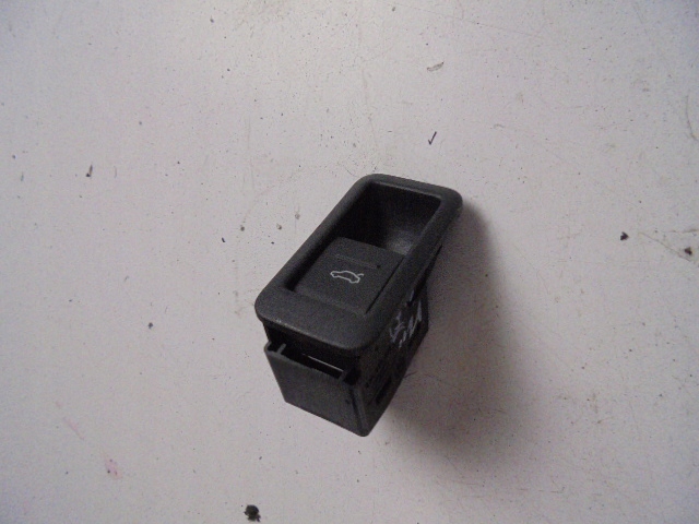 фото №1, Панель крышки зад audi q3 ii 83a 2021 год