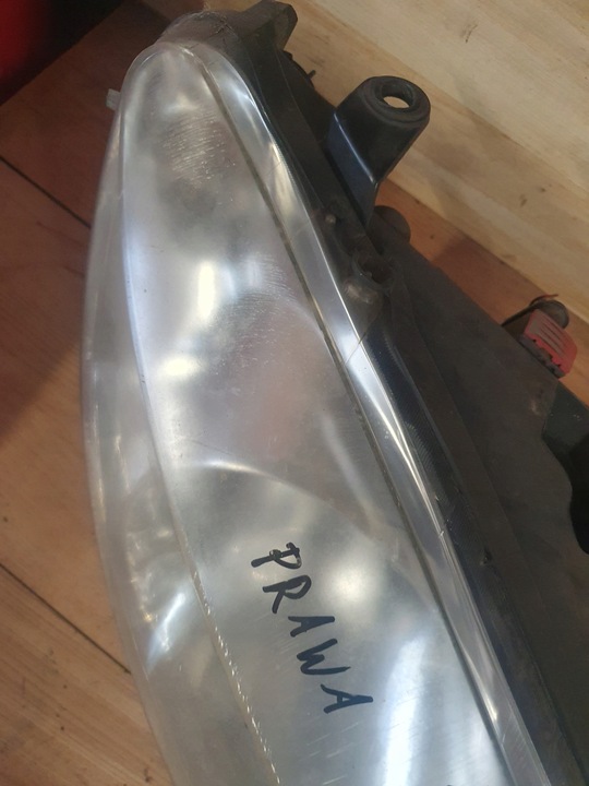 фото №3, Права лампа перед peugeot 307