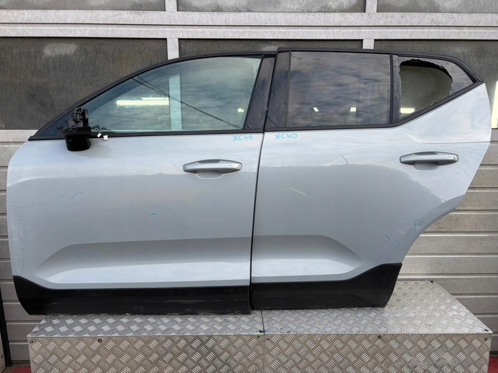 фото №1, Volvo xc40 дверь перед зад левая