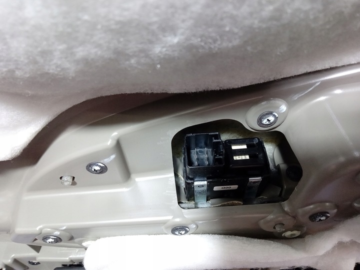 фото №7, Jeep grand cherokee wk2 оббивка двері зад права