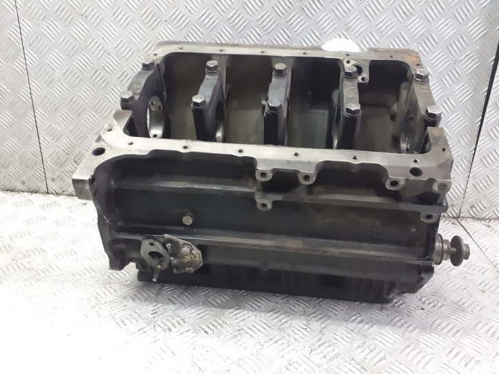 фото №11, Блок двигателя ford transit 2.5 904f-6015-aa