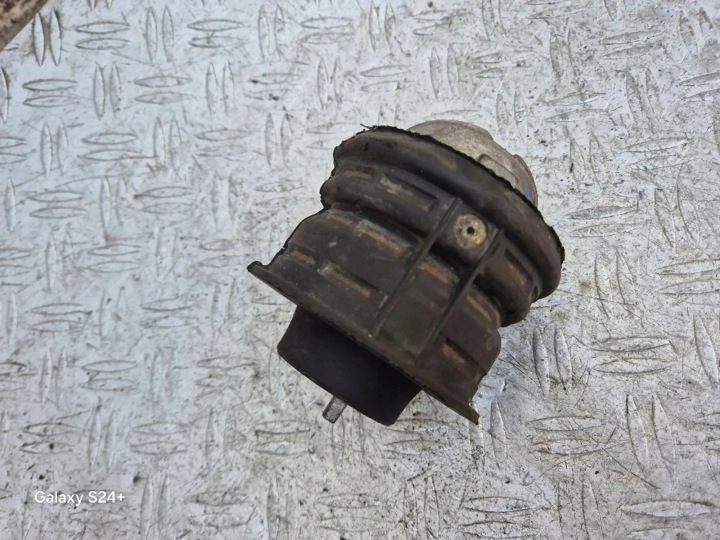 фото №7, Передня подушка двигуна chrysler crossfire a2032410413 3.2l бензин