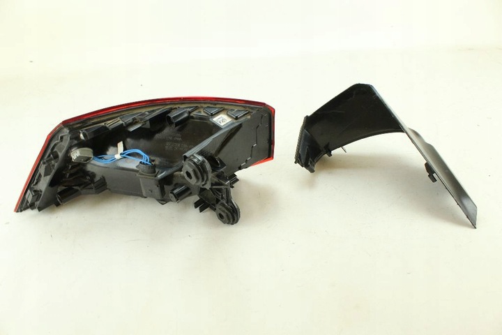 фото №11, Лампа зад права vw golf viii 8 5h0945096c