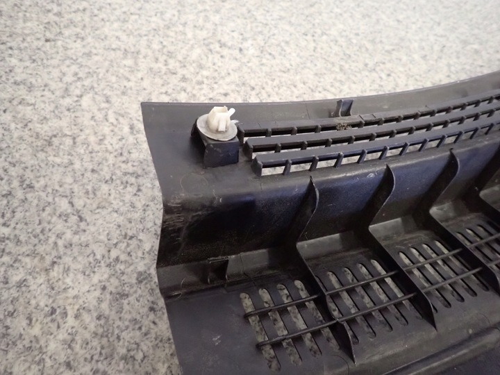 фото №5, Suzuki swift 04-10 панель під лобовим склом праві пластиковий jp