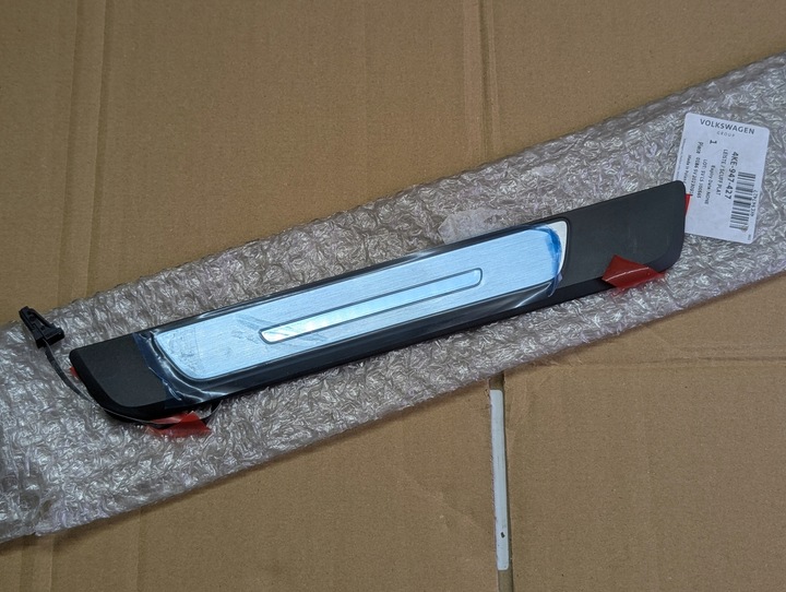 фото №1, Накладка порогова планка лівий зад audi e-tron q4 f4 4ke947427 нова оригінал